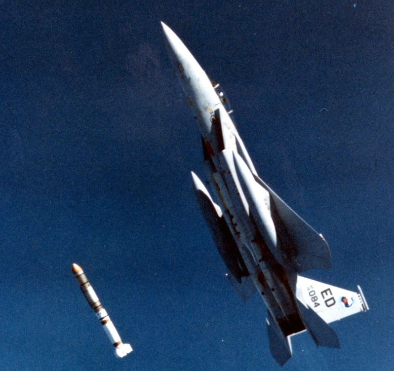 F-15C ASM-135A反衛星飛彈
